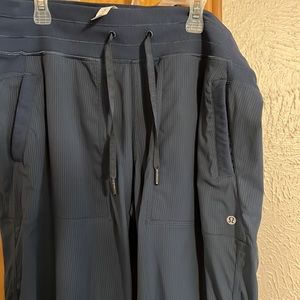 Women’s size 12 Lululemon pants